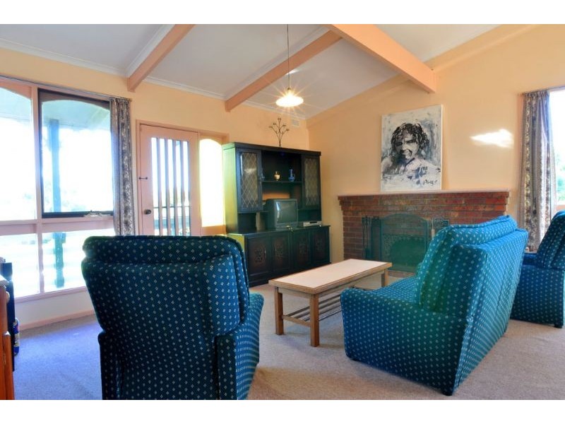 6 Usher Court, Inverloch VIC 3996