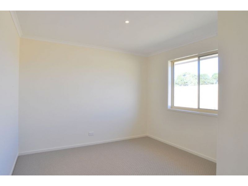 51 Ullathornes Rd, Inverloch VIC 3996