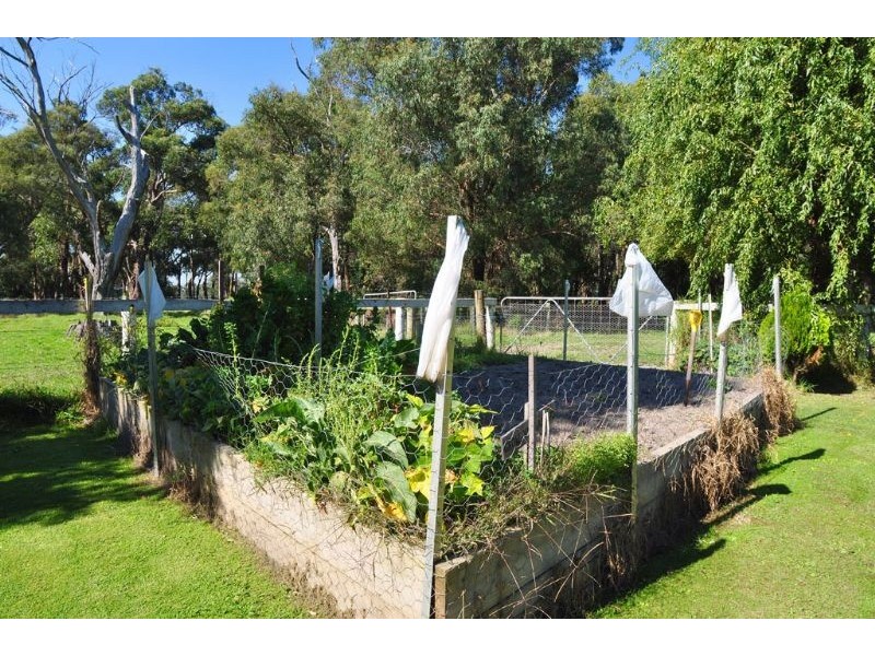 525 Anderson Rd, Inverloch VIC 3996