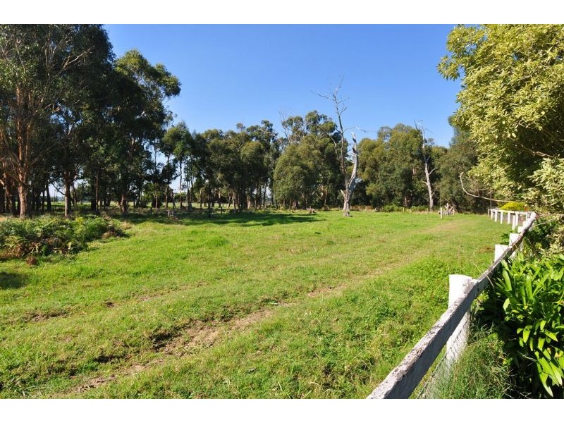 525 Anderson Rd, Inverloch VIC 3996