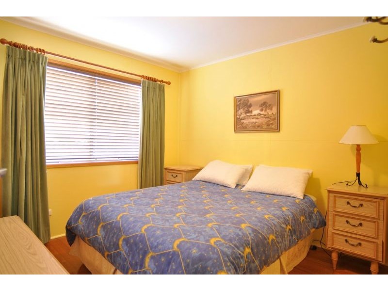 42 Beilby Avenue, Inverloch VIC 3996