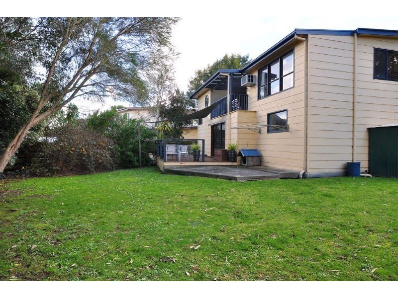 42 Beilby Avenue, Inverloch VIC 3996