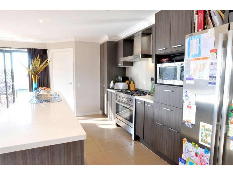 7 Dalmont Bay Crt, Inverloch VIC 3996