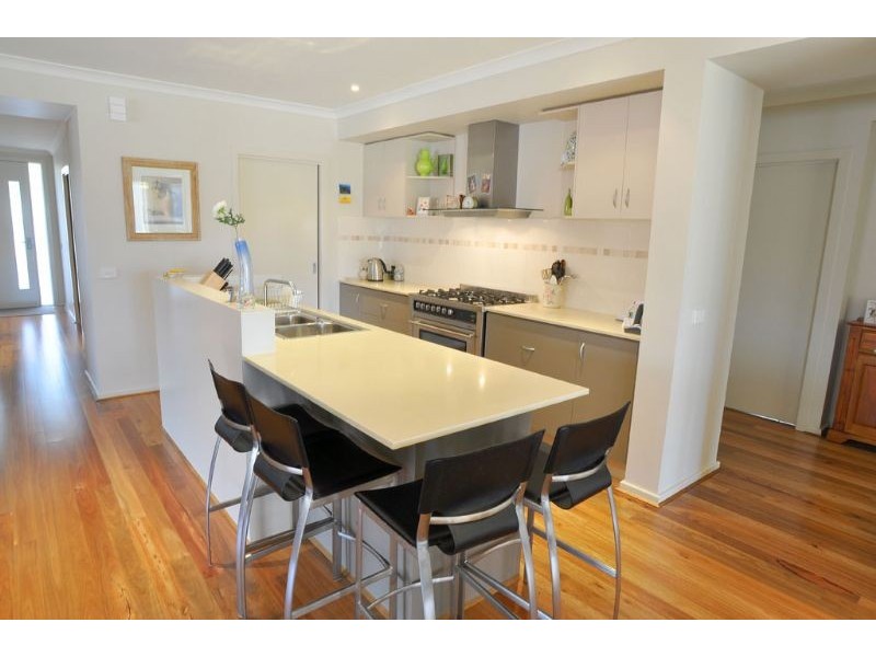 15 Royal Parade, Inverloch VIC 3996