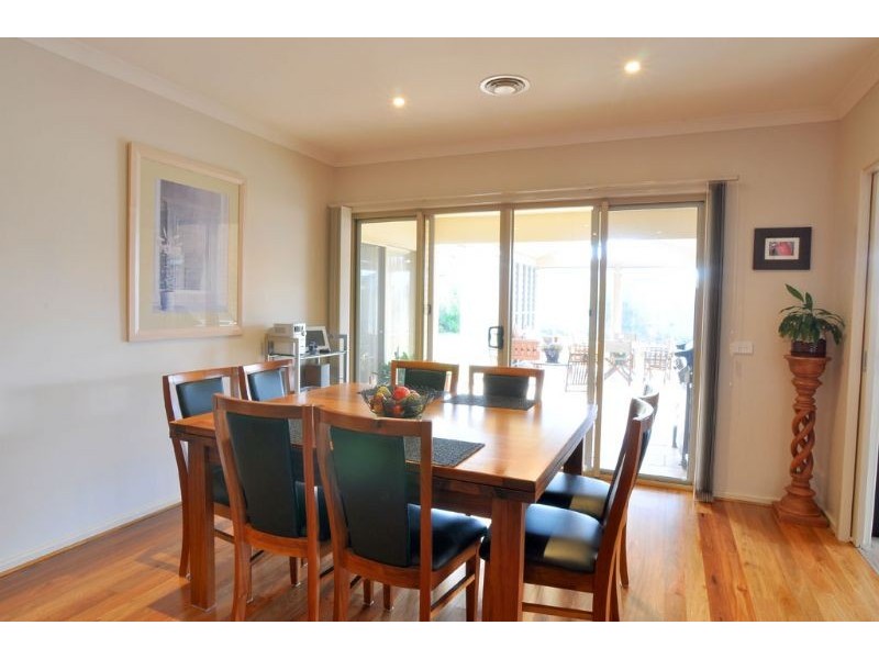 15 Royal Parade, Inverloch VIC 3996
