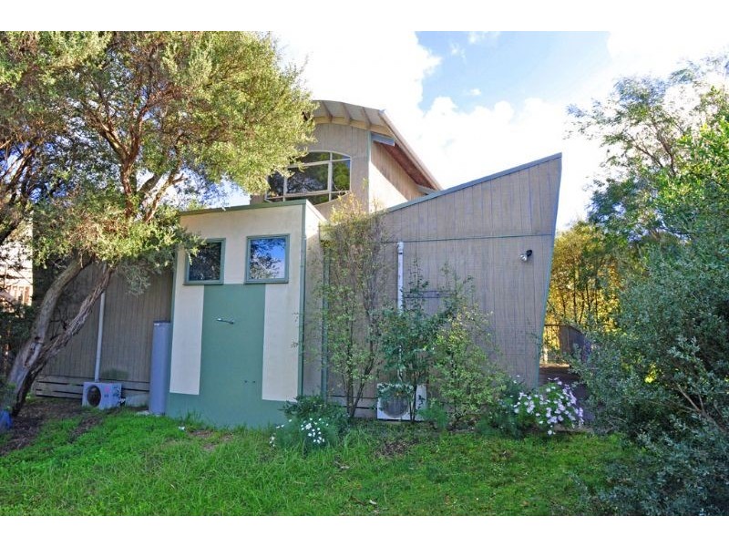 220 Surf Parade, Inverloch VIC 3996