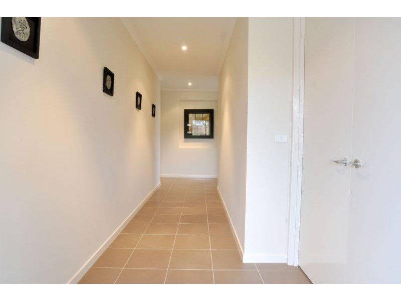 9 Diane Place, Inverloch VIC 3996