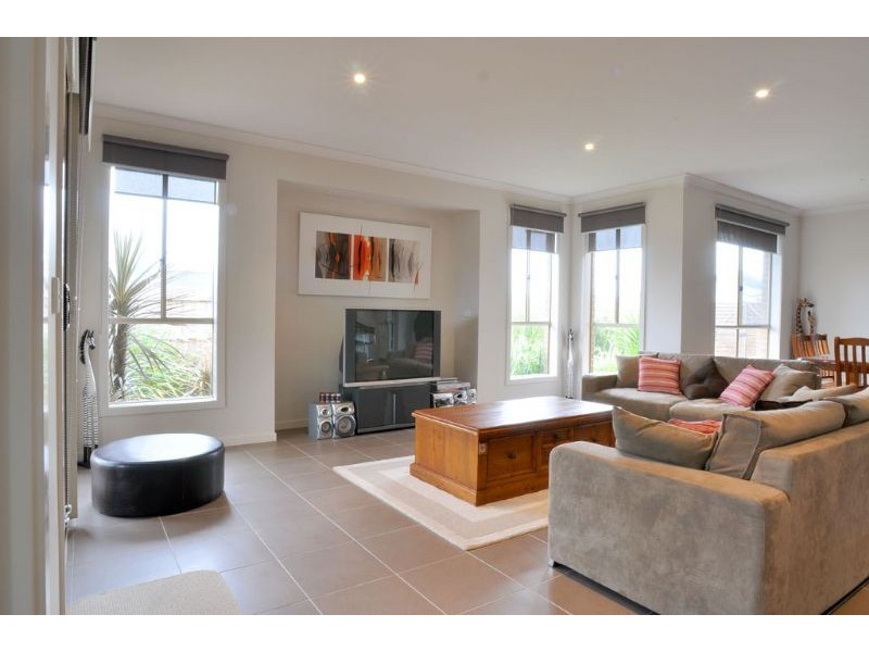9 Diane Place, Inverloch VIC 3996