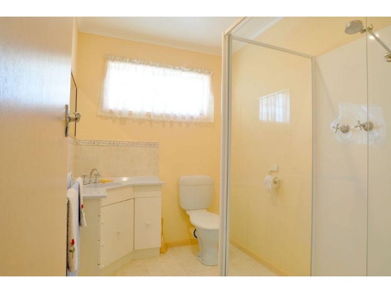 18 Darling Avenue, Inverloch VIC 3996