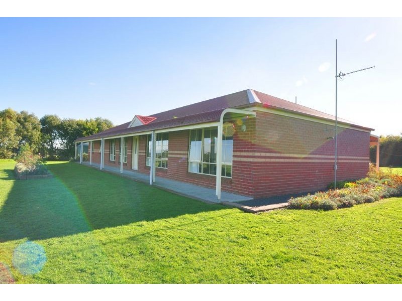 135 Gravel Pit Rd, Inverloch VIC 3996