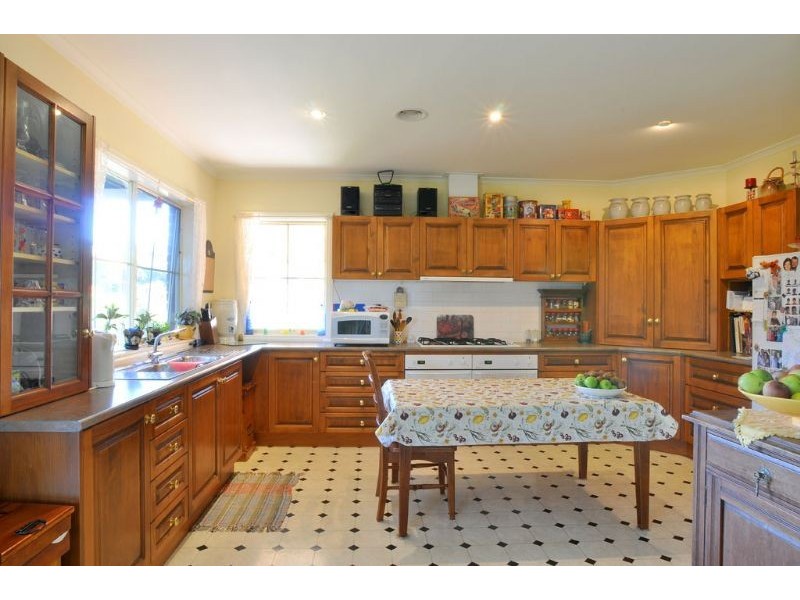 135 Gravel Pit Rd, Inverloch VIC 3996