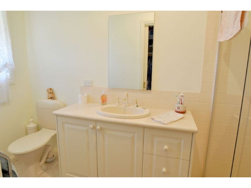 135 Gravel Pit Rd, Inverloch VIC 3996