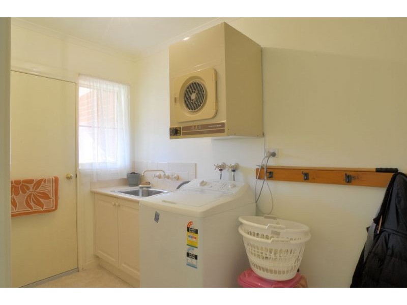 135 Gravel Pit Rd, Inverloch VIC 3996