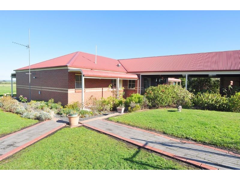 135 Gravel Pit Rd, Inverloch VIC 3996