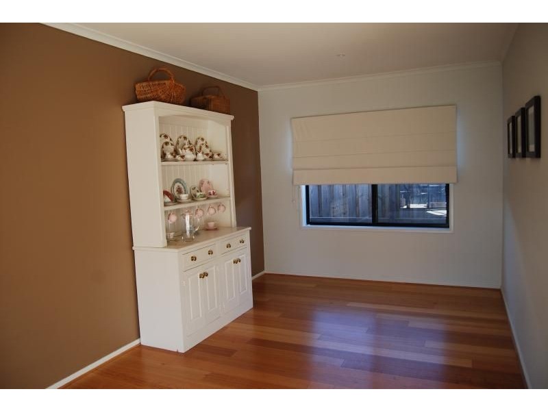 6 Surrey Plc, Inverloch VIC 3996