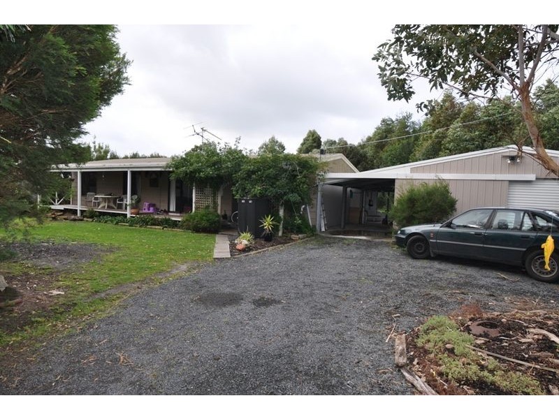 615 Inverloch-Kongwak Rd, Inverloch VIC 3996
