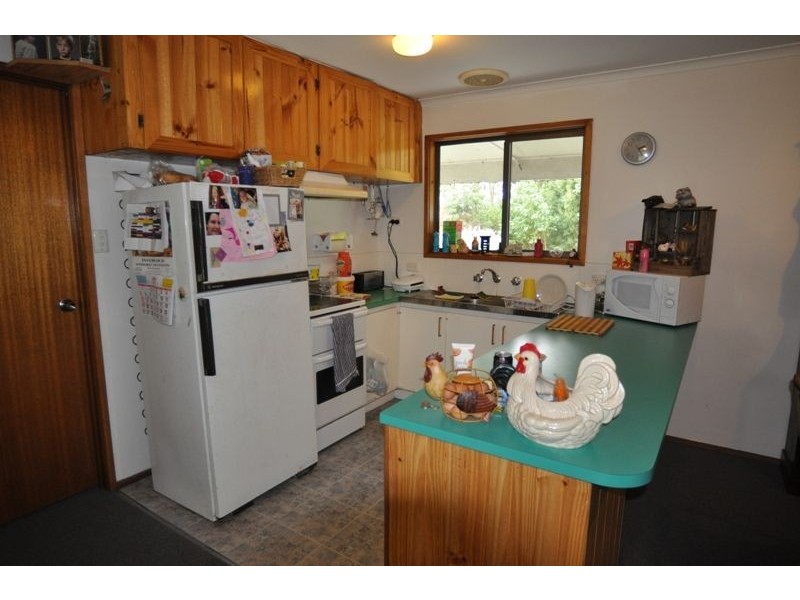 615 Inverloch-Kongwak Rd, Inverloch VIC 3996