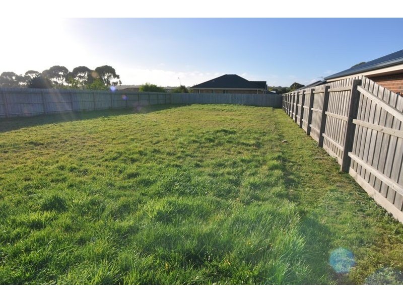 6 Inlet Crt, Inverloch VIC 3996
