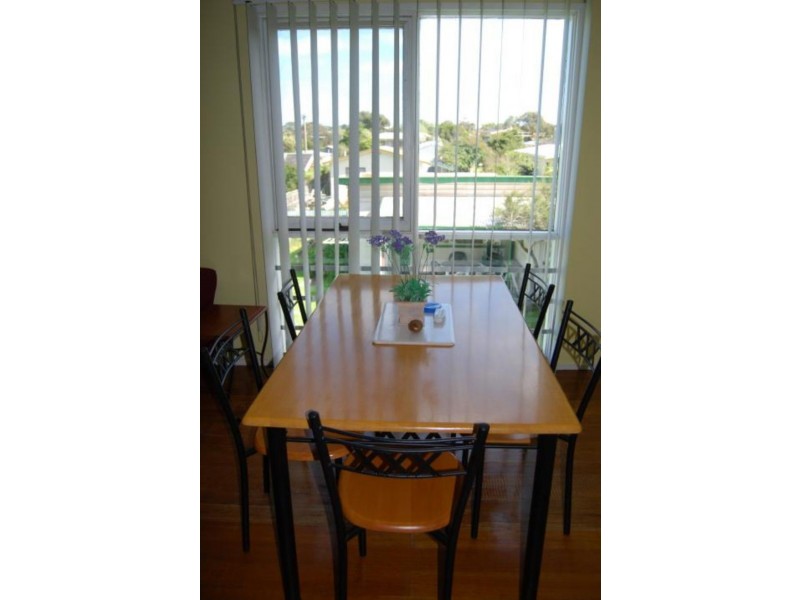 2/1 Pymble Avenue, Inverloch VIC 3996
