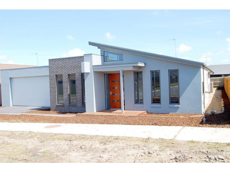 2 HONEYEATER CIRCUIT, Inverloch VIC 3996