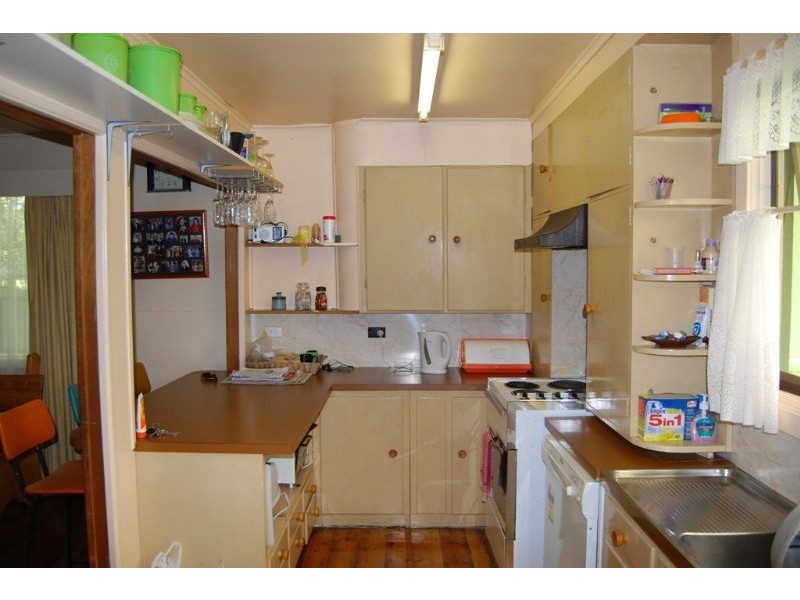 75 The Esplanade, Inverloch VIC 3996