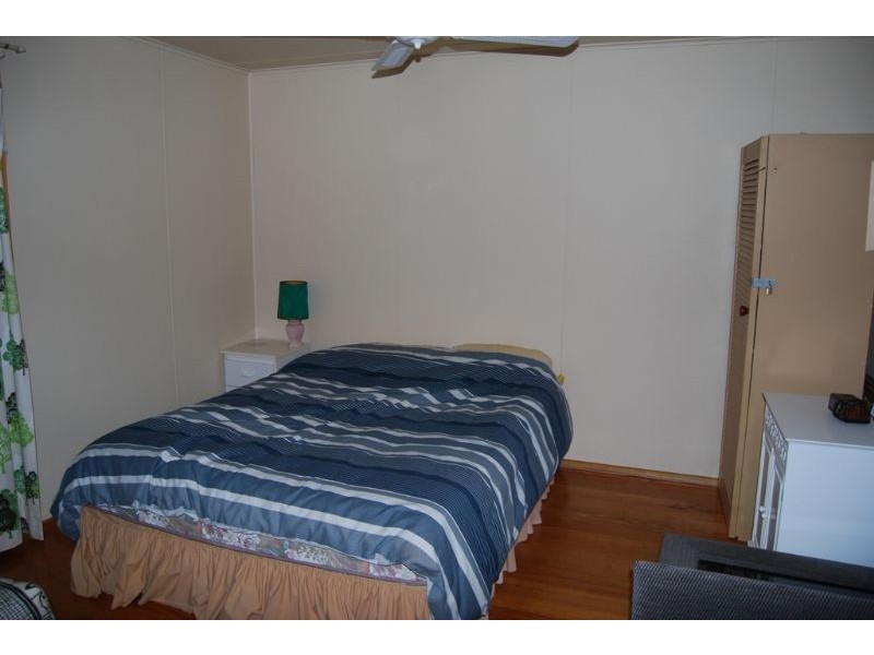 75 The Esplanade, Inverloch VIC 3996