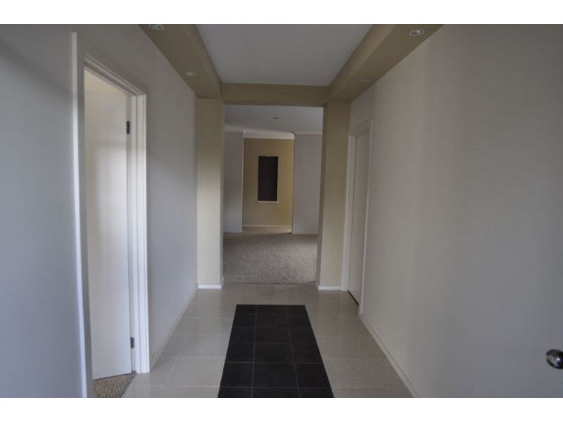 13 Melaleuca Mews, Inverloch VIC 3996