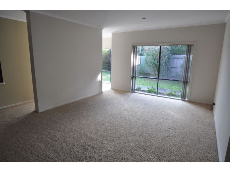 13 Melaleuca Mews, Inverloch VIC 3996