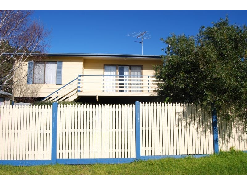 69 Toorak Road, Inverloch VIC 3996