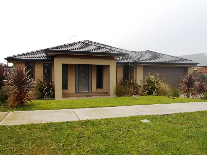 12 Oceanic Drive, Inverloch VIC 3996