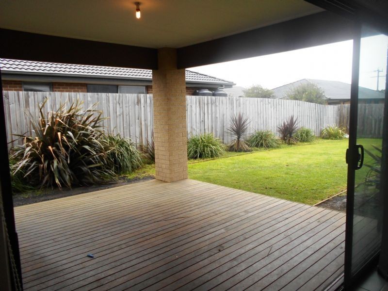 12 Oceanic Drive, Inverloch VIC 3996