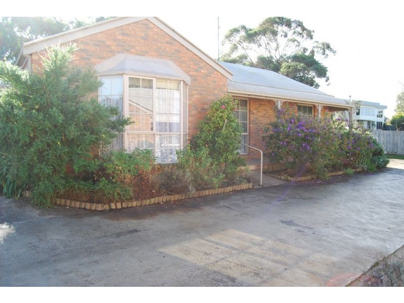 Unit 7/2-4 Pymble Avenue, Inverloch VIC 3996
