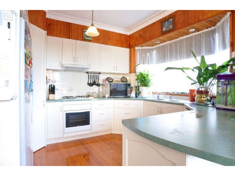 4 Hamilton St, Inverloch VIC 3996