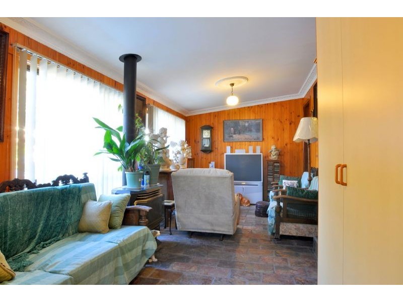 4 Hamilton St, Inverloch VIC 3996