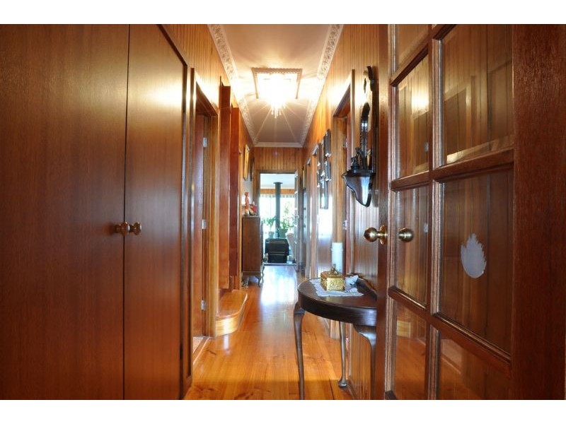 4 Hamilton St, Inverloch VIC 3996