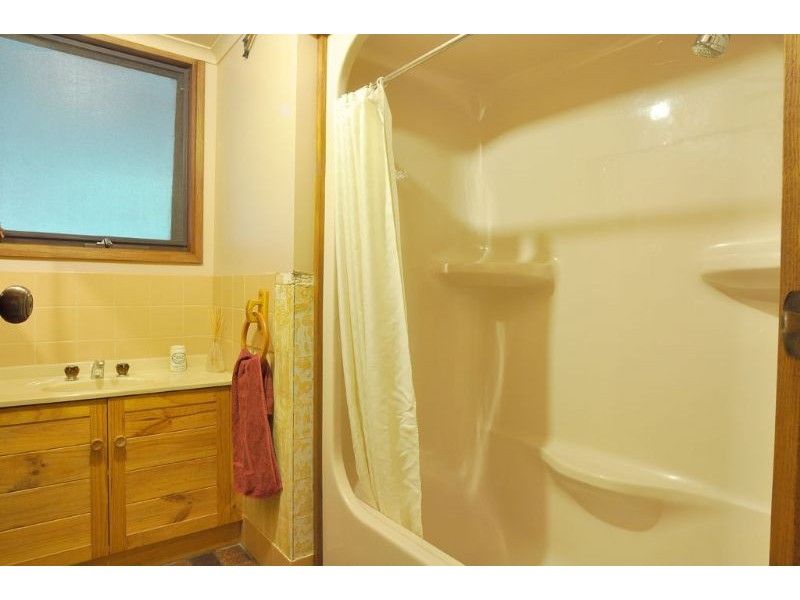 500 Lynnes Road, Wattle Bank VIC 3995