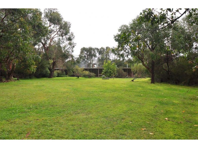 500 Lynnes Road, Wattle Bank VIC 3995