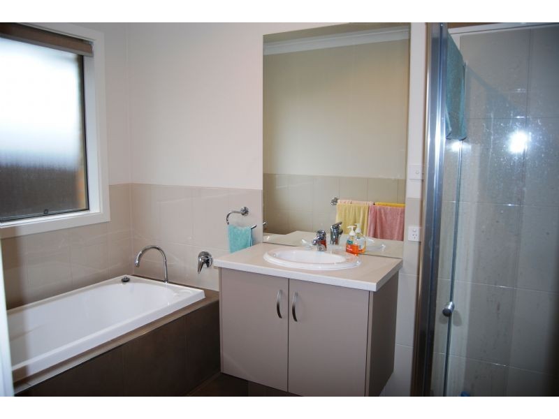 18 Outrigger Drive, Inverloch VIC 3996
