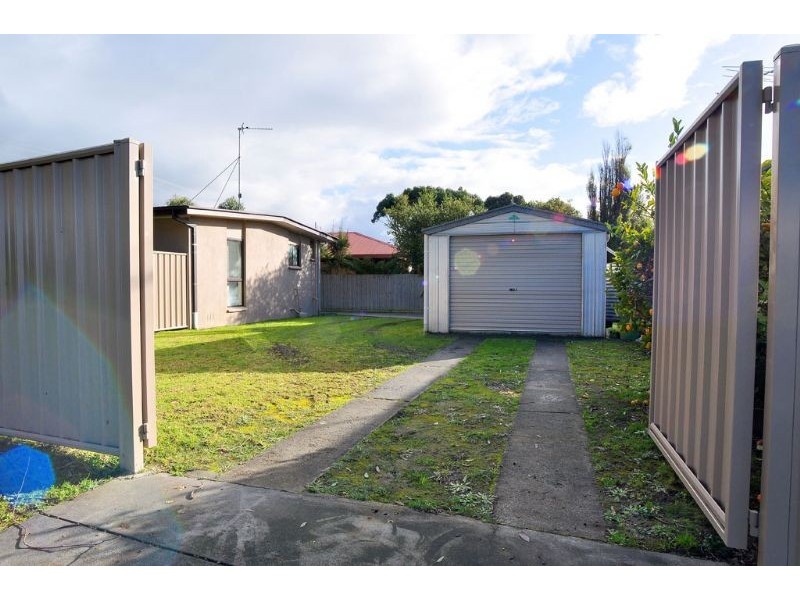 40 Sandymount Avenue, Inverloch VIC 3996