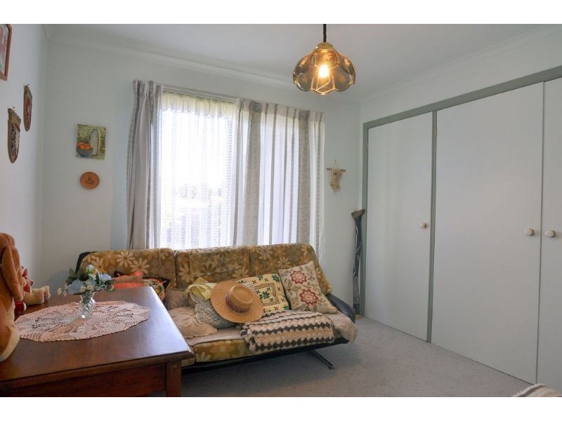 2 Heather Grove, Inverloch VIC 3996