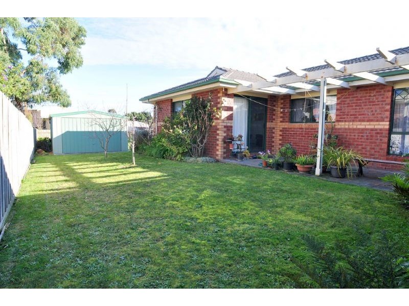 2 Heather Grove, Inverloch VIC 3996