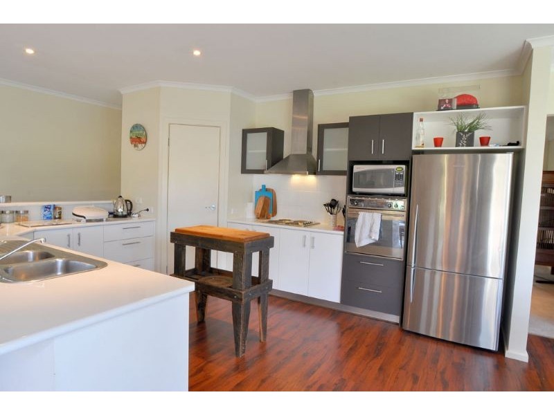 3 Hobsons Place, Inverloch VIC 3996