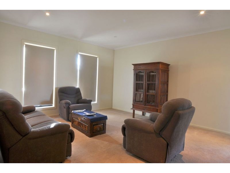 3 Hobsons Place, Inverloch VIC 3996