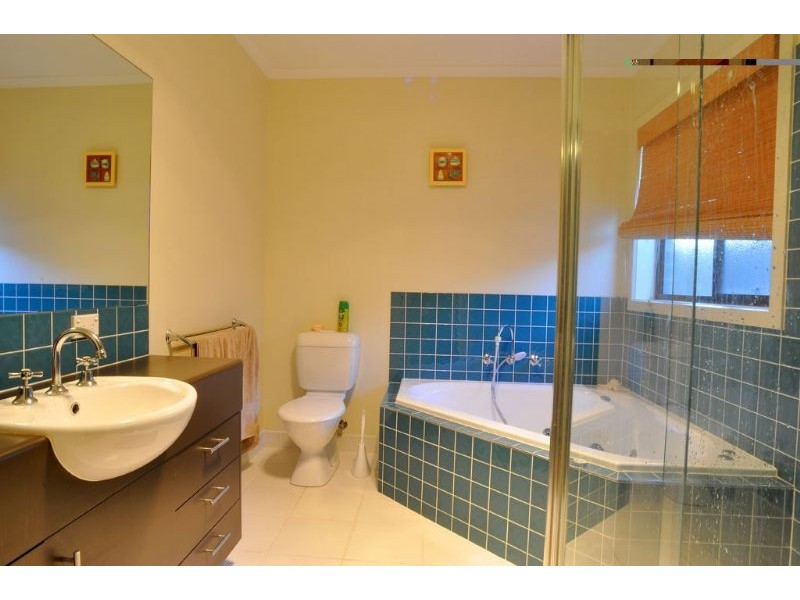 3 Hobsons Place, Inverloch VIC 3996