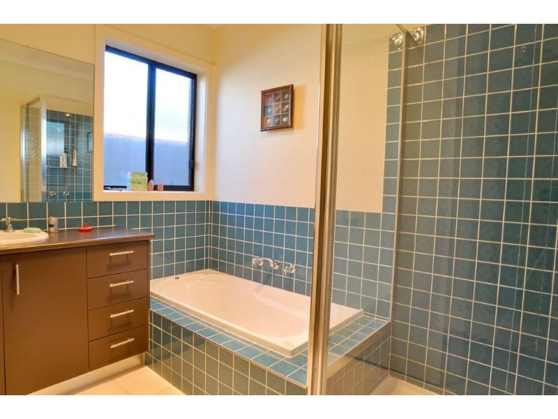 3 Hobsons Place, Inverloch VIC 3996