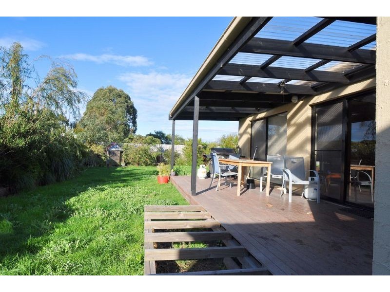3 Hobsons Place, Inverloch VIC 3996