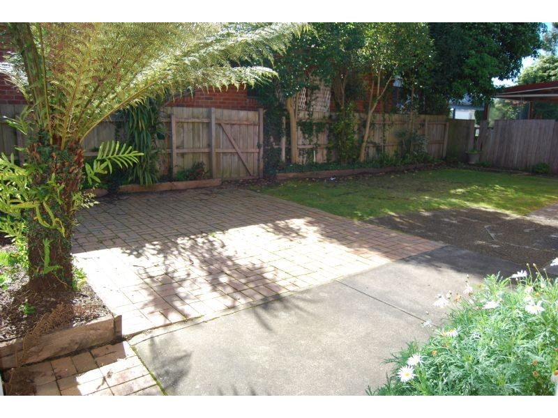 25 Bayview Avenue, Inverloch VIC 3996