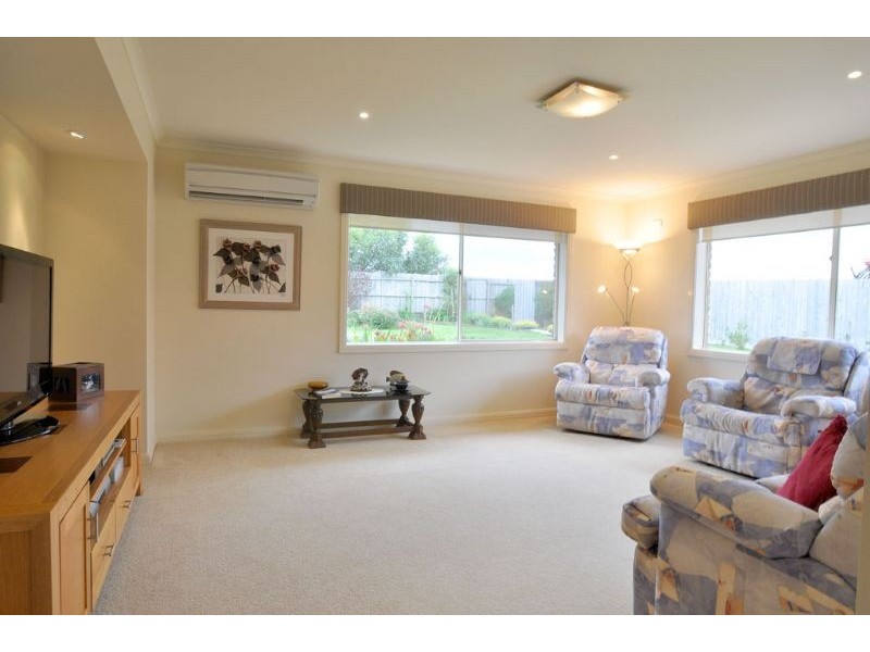 8 Claire Court, Inverloch VIC 3996