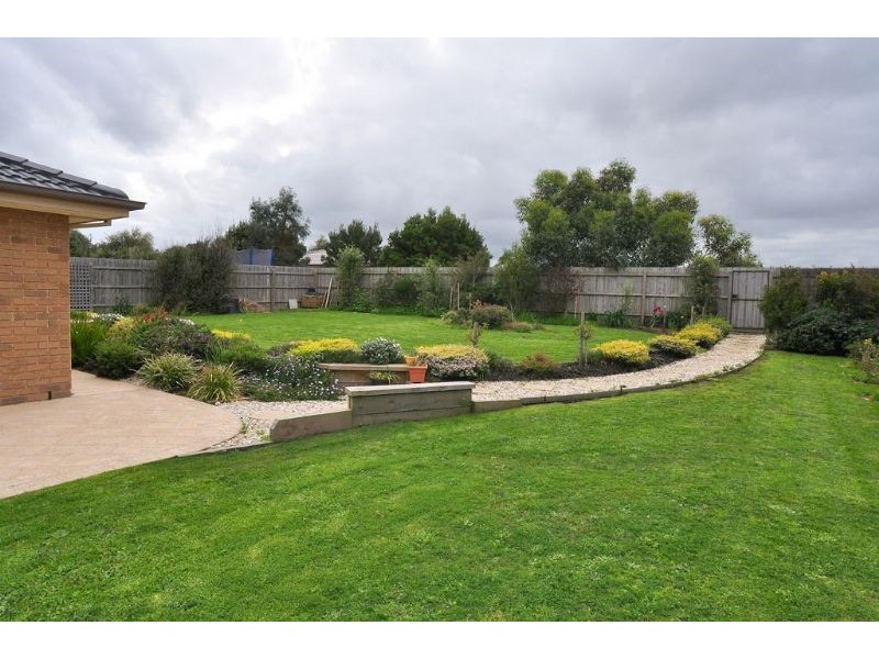 8 Claire Court, Inverloch VIC 3996