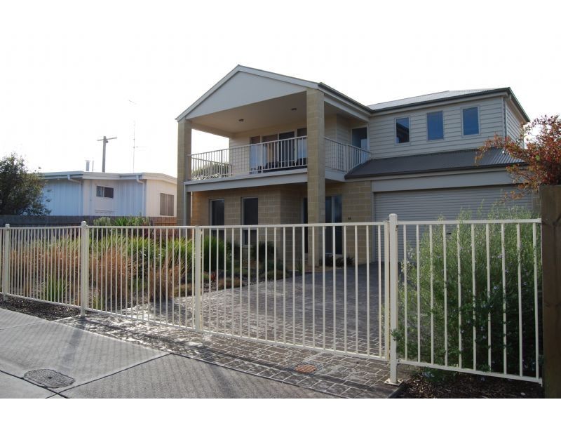 99 Bayview AVENUE, Inverloch VIC 3996